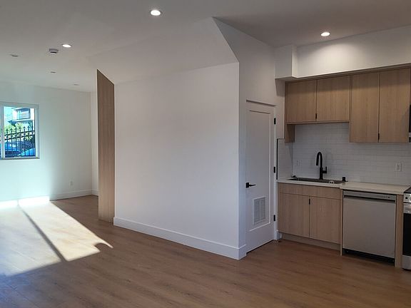 3rd image of 6239 Banner Ave #1/4