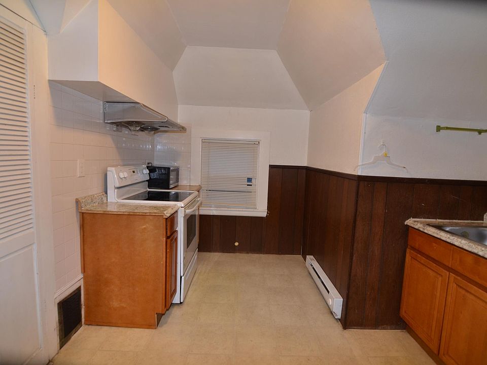 1st image of 141 Thomas Burgin Pkwy #3