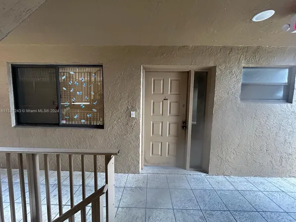 8030 Hampton Blvd APT 310, North Lauderdale, FL 33068