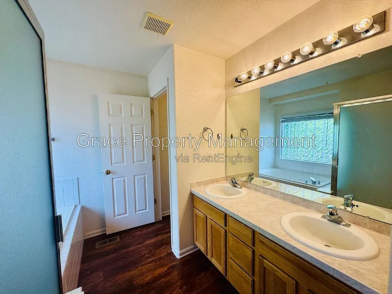 14337 Austin Ct — Photo 18