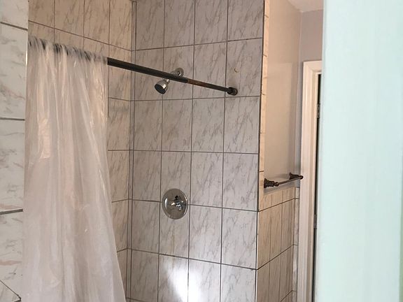 3rd image of 10001 Paloma Ave