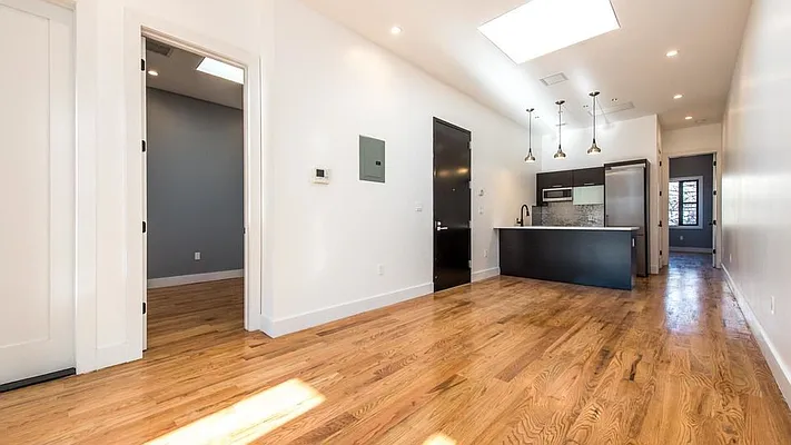 Rented by Nooklyn NYC LLC | media 27