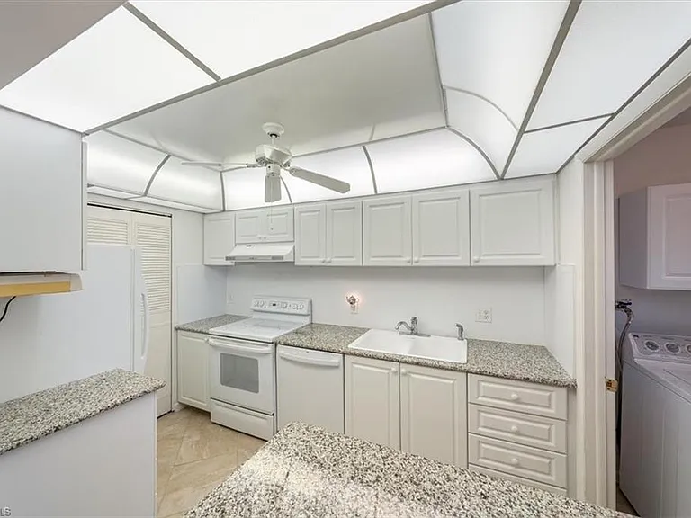 788 Park Shore Dr #D30 — Photo 12