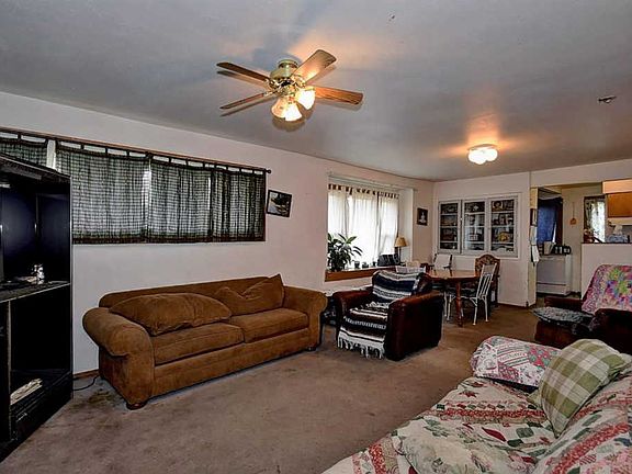 3rd image of 1423 W Grace Ave