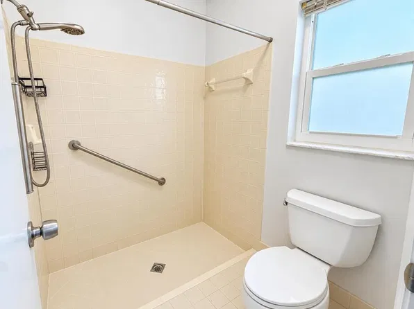 2171 NW 76th Ave #1, Pompano Beach, FL 33063