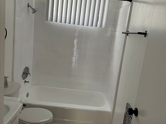 5th image of 8126 Owensmouth Ave #8