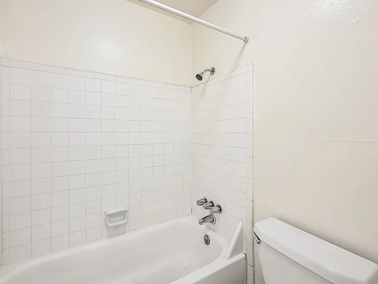 Grandview Manor — Photo 46