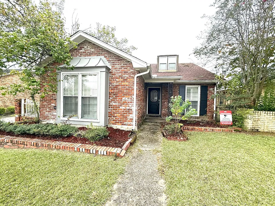 3040 Sutton Dr