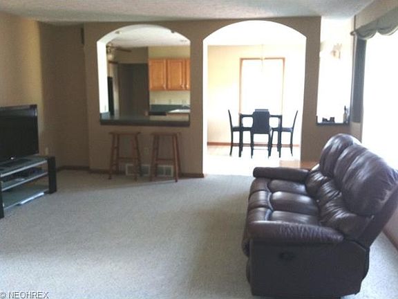 5th image of 3612 Kensington Dr
