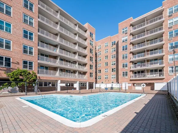 410 E Broadway #6U, Long Beach, NY 11561