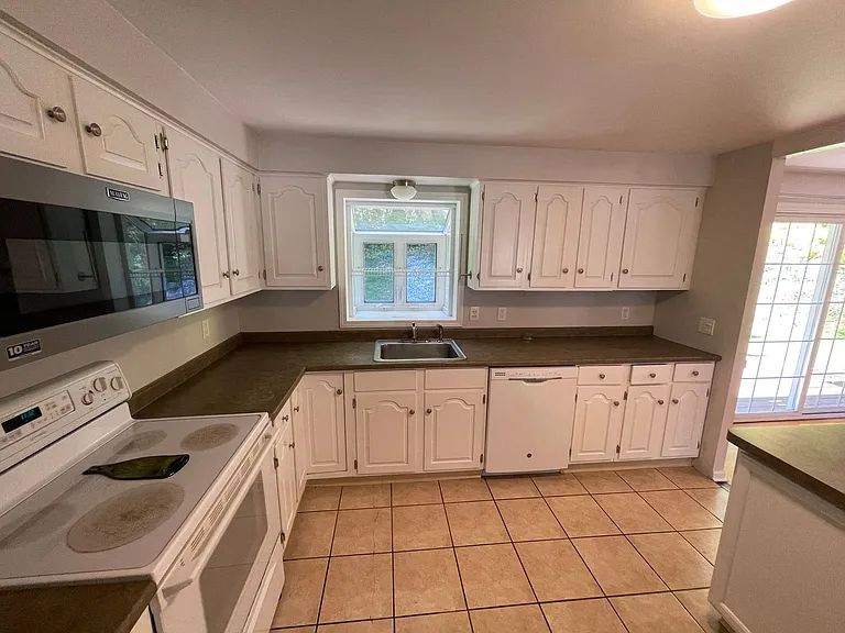 85 Brentwood Dr — Photo 13