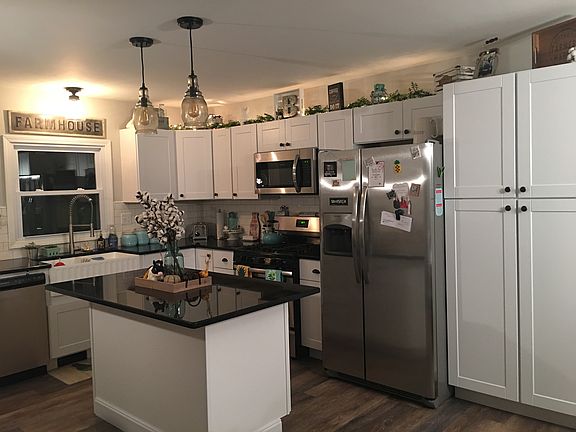 3rd image of 7483 Jennings Pl