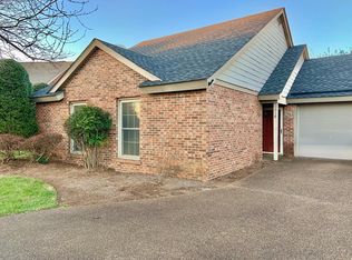 718 Steeplechase Way, Bowling Green, KY 42103