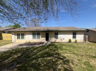 7521 Valley Oak St, Live Oak, TX 78233