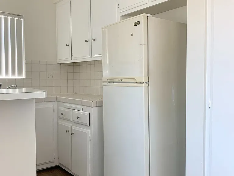 101 N Sierra Bonita Ave #9 — Photo 7