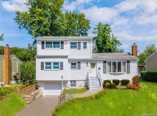120 Glenwood Road, Glenwood Landing, NY