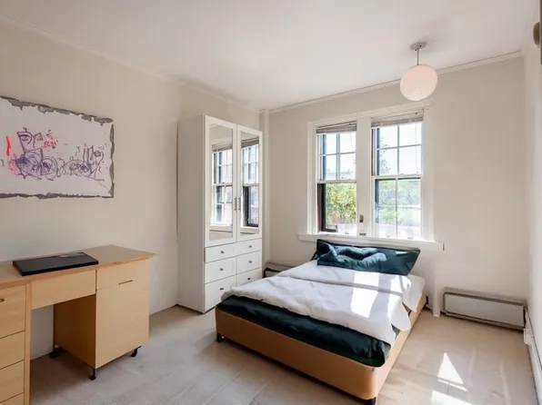 988 Memorial Dr, Cambridge, MA