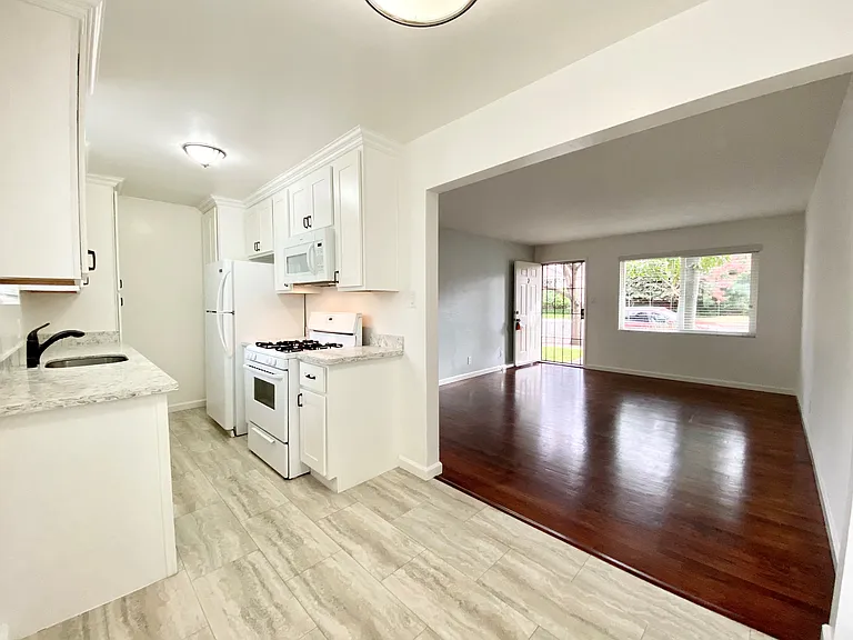 1211 Jefferson St — Photo 35