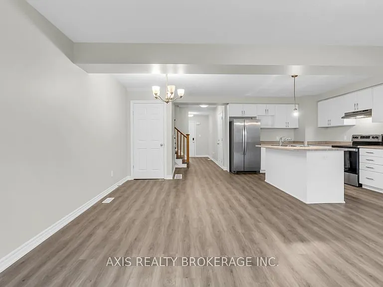 2978 Turner Cres — Photo 14