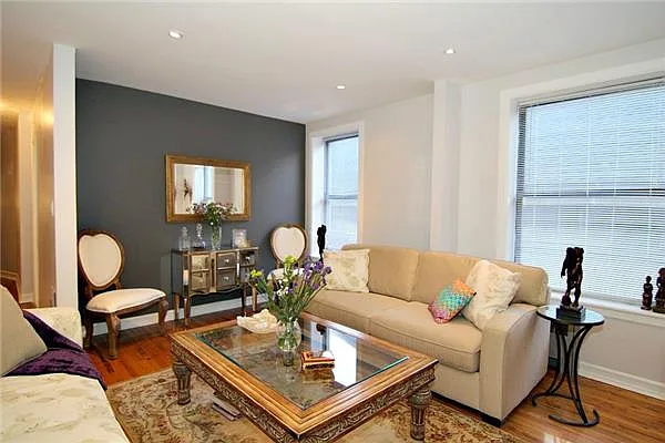 Sold by Kian Realty | media 18