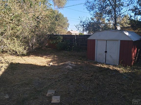 2nd image of 525 Van Buren St