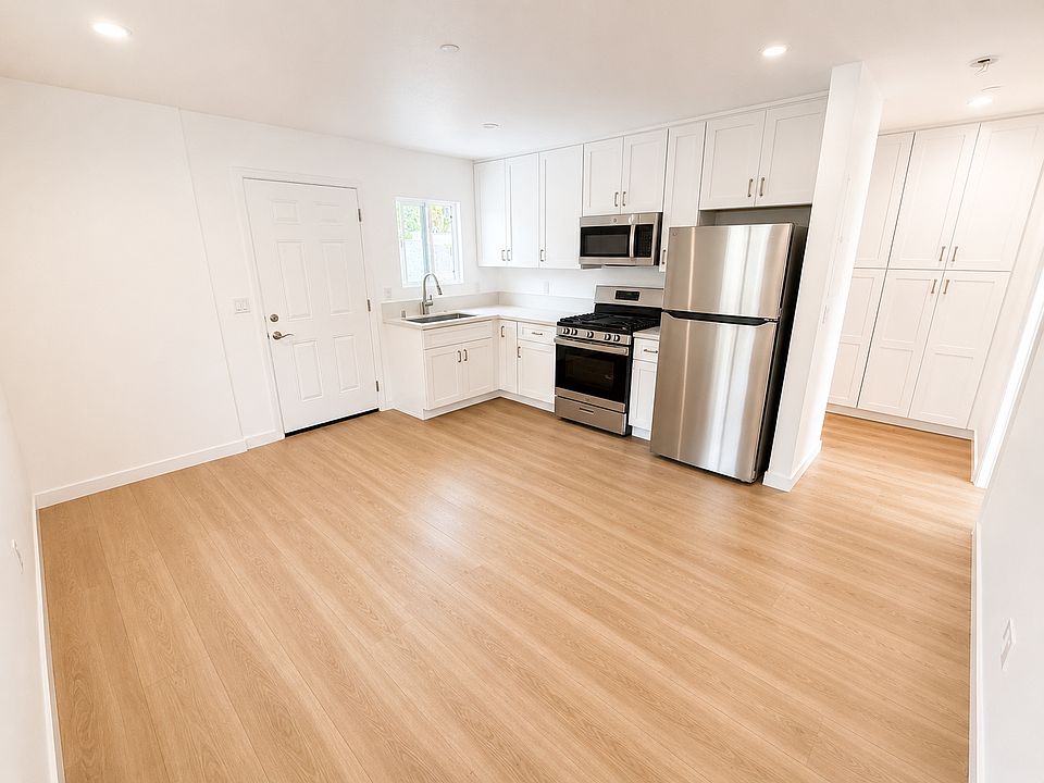 1st image of 612 Calle Canasta APT 4