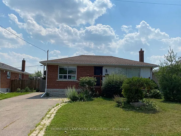 25 Edgemont Dr #UPPER — Photo 1