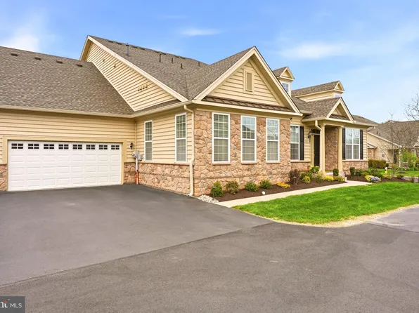 1190 Webb Dr, Perkasie, PA 18944