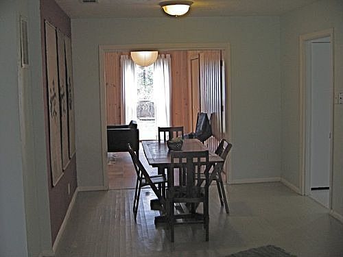 thru dining to family rm