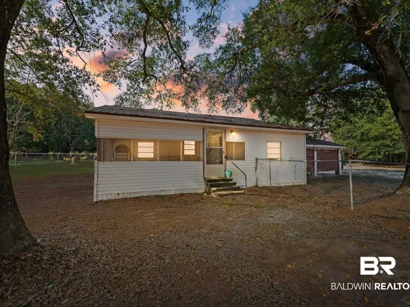 287 Green Rd, Castleberry, AL 36432