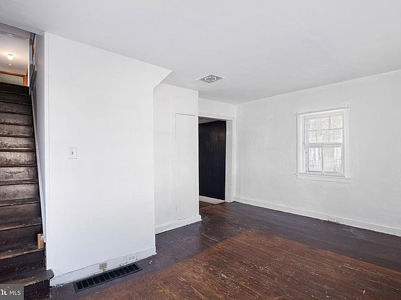 5th image of 605 5th St