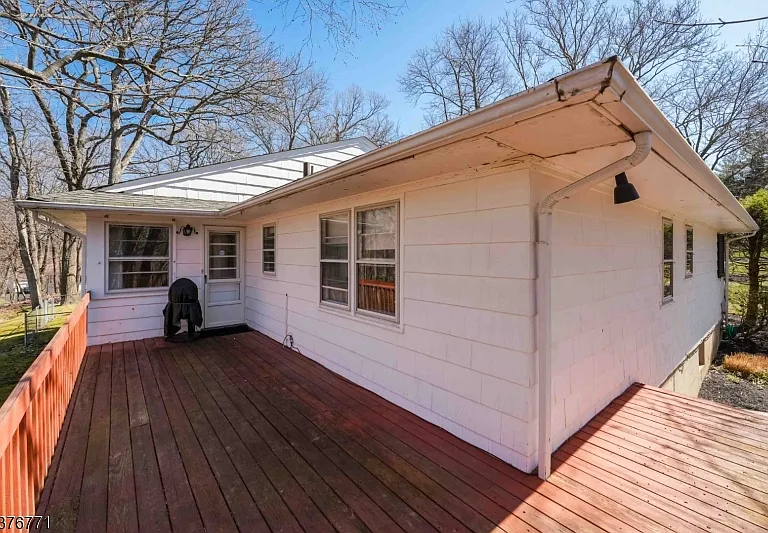 17 Oxford Dr — Photo 28
