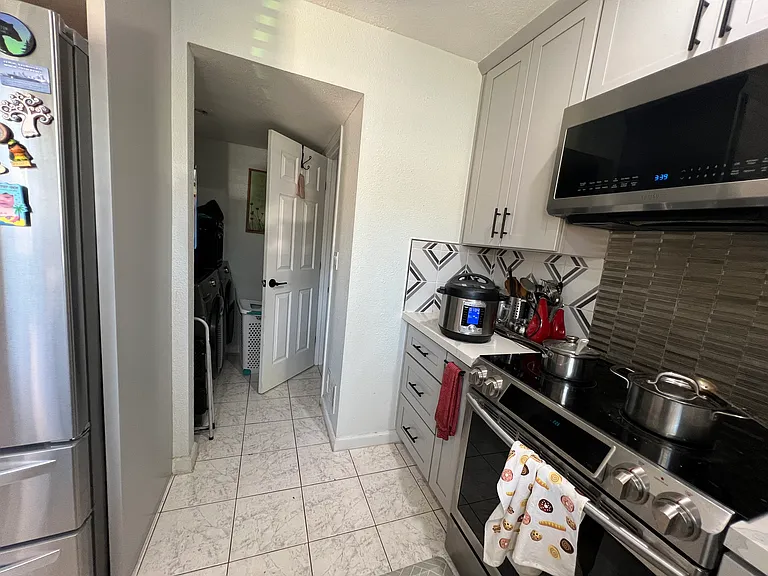 3706 Oxford Cmn — Photo 31