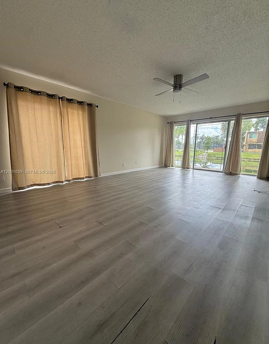 Welleby Townhome 1 Condo — Photo 2