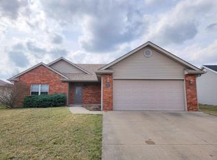 313 Bay Pointe Ln, Columbia, MO 65201