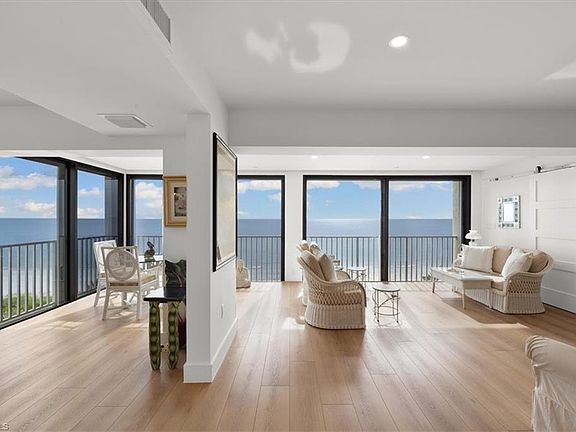 3rd image of 1255 Gulf Shore Blvd N #3