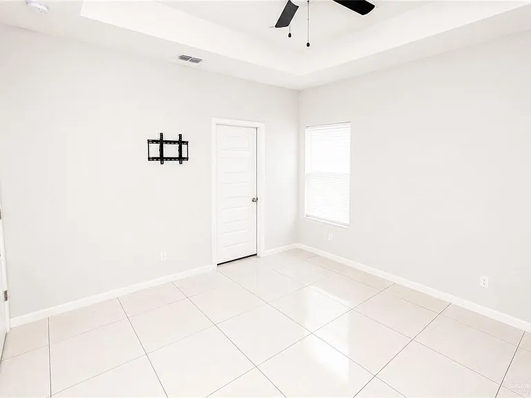 1417 S Xanthia St #2 — Photo 10