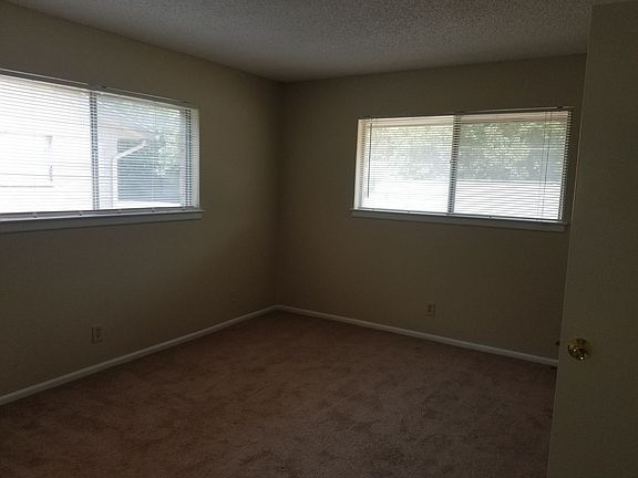 4th image of 622 Chauncey Dr APT 4