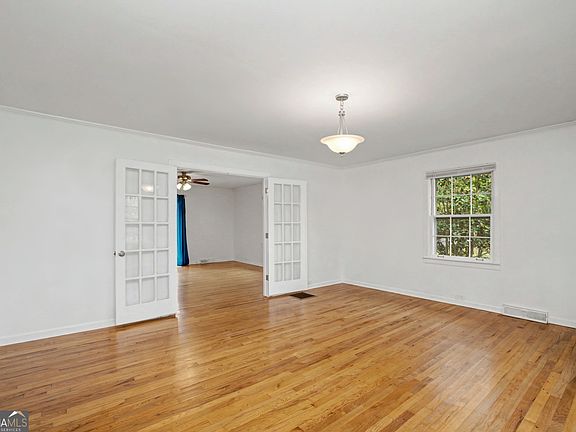 5th image of 223 Standing Rock Rd