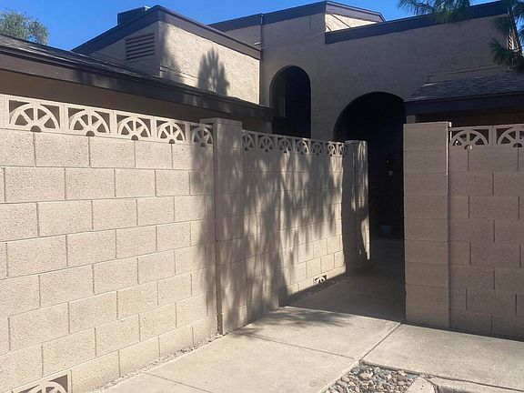 3rd image of 4505 W CONTINENTAL Drive