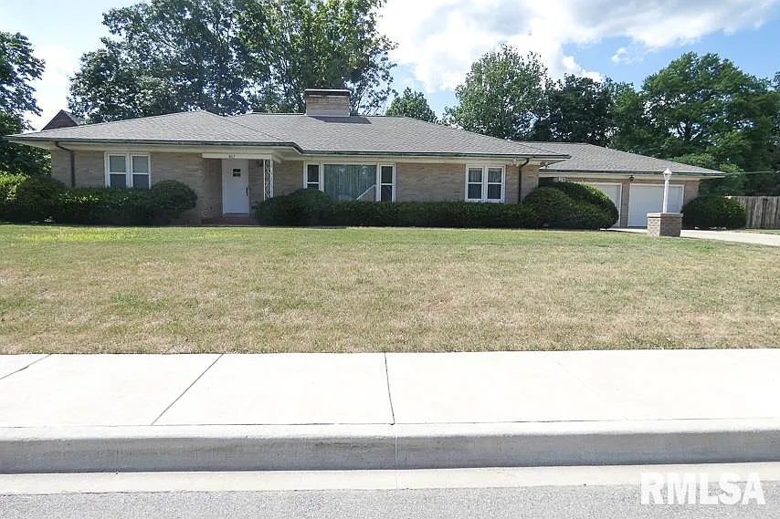 807 S 1st Ave photo 1