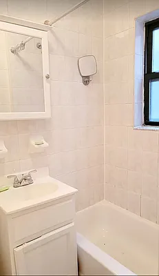 Rented by Taichi Fudosan | media 18