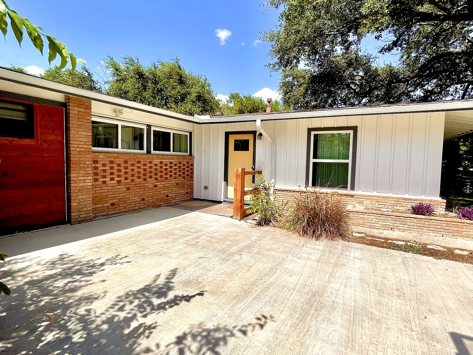 403 Marquis Lane - 1 — Photo 2