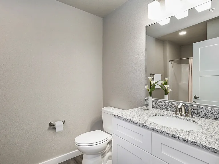Stillwater Crossing Apartments — Photo 57