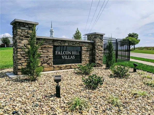 1810 Falcon Ct, Kearney, MO 64060
