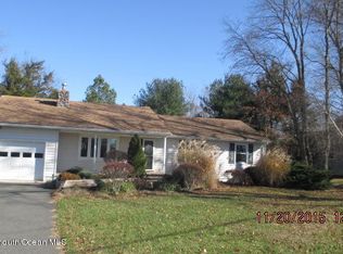 101 W Millstream Rd, Cream Ridge, NJ 08514