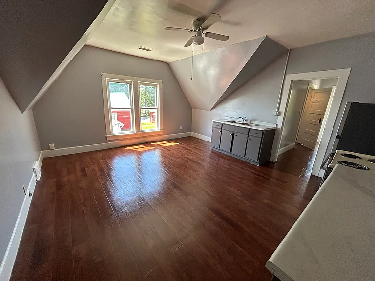 1108 E Virginia St #B — Photo 6