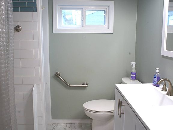 5th image of 408 N Apopka Ave