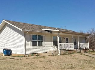 217 N Elm St, Burden, KS 67019