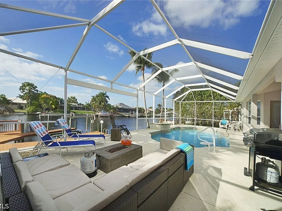 5020 SW 17th Ave